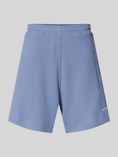 Produktfoto, Shorts mit Strukturmuster und Label-Stitching von BLKVIS in Blau, Reine Baumwolle, Regular-Fit, elastischer Bund, Größe M, Bundweite 41 cm, Innenbeinlänge 18 cm.
