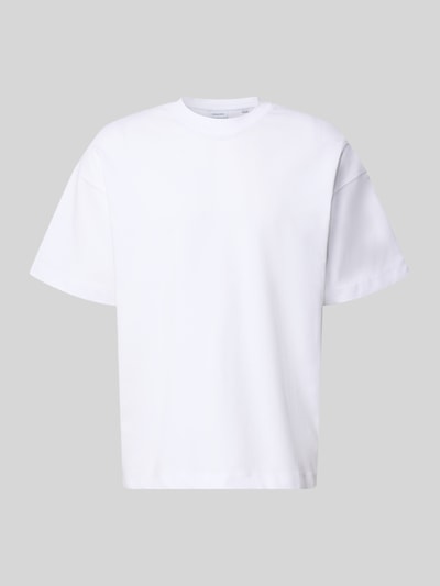 Produktfoto, weißes Herren T-Shirt mit Rundhalsausschnitt Modell 'BARRON' von Jack & Jones aus Baumwoll-Mix mit Stretch-Anteil, Relaxed-Fit, glatte Textur, Rückenlänge bei Größe M 73 cm.