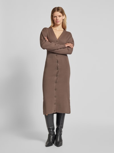 Gina Tricot Strickkleid mit durchgehender Knopfleiste Taupe 4