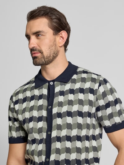 Christian Berg Men Regular Fit Poloshirt mit durchgehender Knopfleiste Metallic Gruen 3