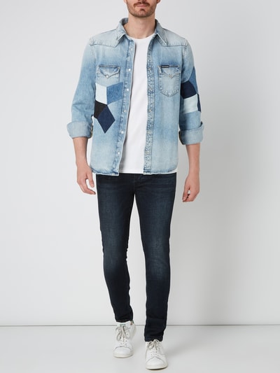 Calvin Klein Jeans Koszula jeansowa o kroju modern fit z naszywkami Jeansowy niebieski 1
