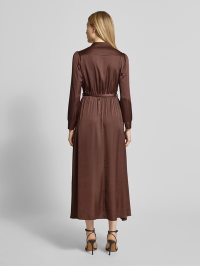 Rinascimento Abendkleid aus Satin mit V-Ausschnitt und Gürtel Dunkelbraun 5