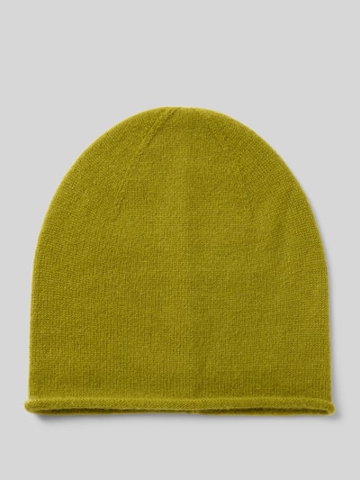 Produktfoto, Mütze aus reinem Kaschmir von Christian Berg Woman in Gelbgrün, Strick-Optik, Ziernaht, Rollsaum, weiche Textur.