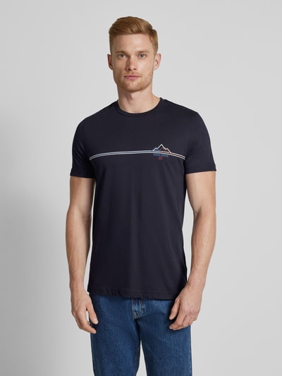 Christian Berg Men T-Shirt mit Motiv- und Statement-Print Marine 4