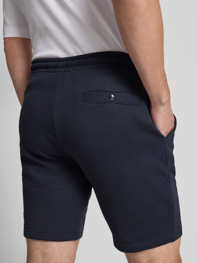 Christian Berg Men Sweatshorts mit Eingrifftaschen und Gesäßtasche Marine 3