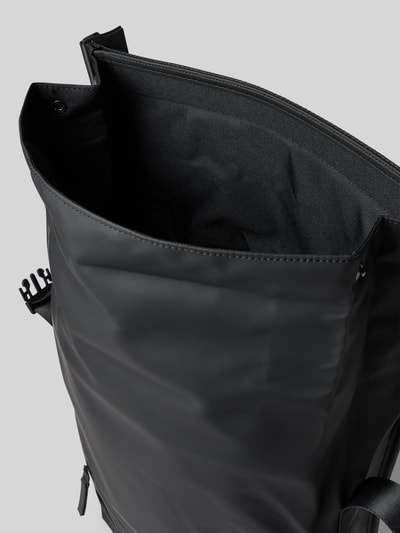 RAINS Rucksack mit Brustgurt Modell 'Trail' Black 5