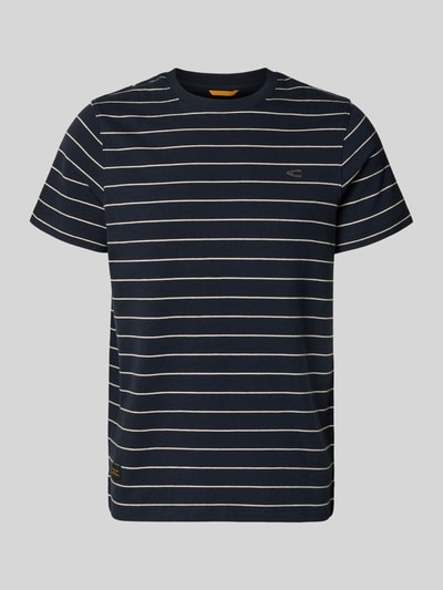 Productfoto, T-shirt met streepmotief en logo van camel active in donkerblauw met fijne lichte strepen, puur katoen, regular fit, ronde hals, ruglengte maat M 70 cm