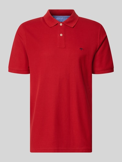 Produktfoto, Regular Fit Poloshirt mit Label-Stitching von Fynch-Hatton in Rot, Knopfleiste, Reine Baumwolle, Rückenlänge 72 cm in Größe M.