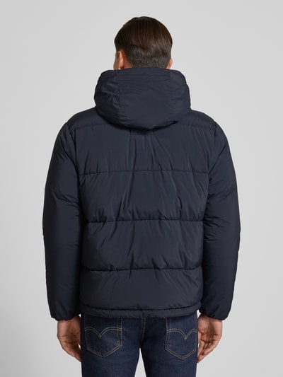 Strellson Kurtka pikowana o kroju regular fit z kapturem model ‘SMOOTH’ Ciemnoniebieski 5