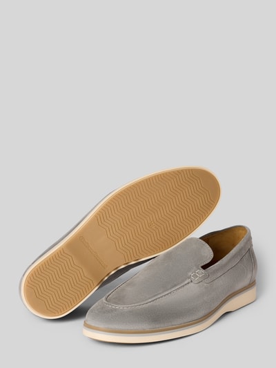 Produktfoto, Loafers aus Leder Modell 'De Oister' von Floris Van Bommel in Grau, Echtleder, Abgerundete-Spitze, Schlupfform, Absatzhöhe: 3 cm, Schafthöhe: 8 cm, Schaftweite: 7 cm, Struktur matt, Kontrastsohle, Herrenschuh