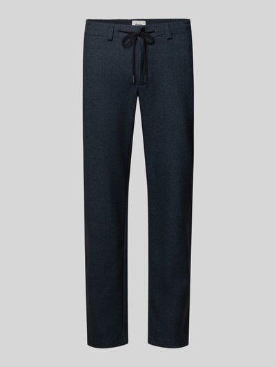 Produktfoto, dunkelblaue Tapered Fit Jogpants mit Viskose-Anteil Modell 'Phil KBE' von Brax, glatte Textur, Herren Schmale Hose von Brax