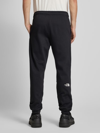 The North Face Regular tapered fit sweatpants met labelprint Zwart - 5