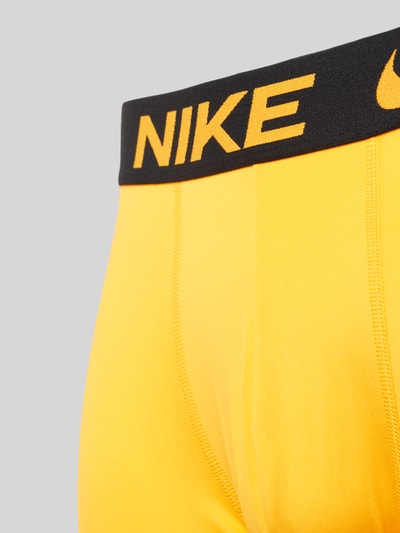 Nike Obcisłe bokserki z elastycznym paskiem z logo w zestawie 3 szt. model ‘ESSENTIAL’ Złoty 2