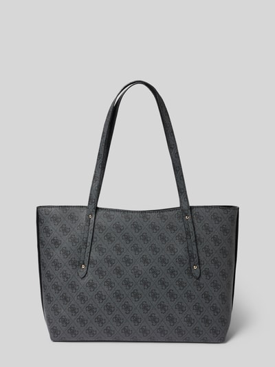 Produktfoto, Shopper im Set mit Kosmetiktasche und Portemonnaie von GUESS, graues Allover-Logo-Muster, metallic Label-Details, strukturierte Oberfläche