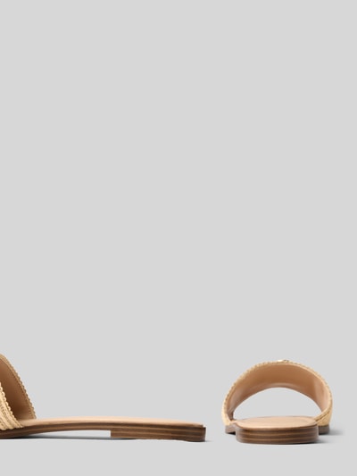 Produktfoto, Slipper mit Logo-Detail Modell 'Kora' von Steve Madden in Beige mit abgerundeter Passform, offene Ferse, Absatzhöhe 1 cm Größe 40