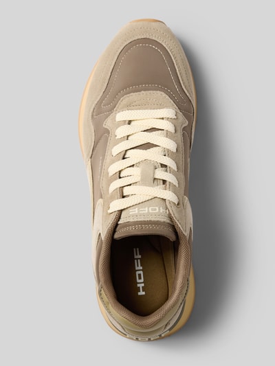 Produktfoto, Sneaker aus Leder-Mix mit Logo-Detail Modell 'City' von HOFF in Beige und Creme, abgerundete Passform, Schnürverschluss, strukturierte Sohle, Damen Sneaker, Kontext: 2 cm Absatzhöhe, 9 cm Schafthöhe, 8 cm Schaftweite, Vogelperspektive