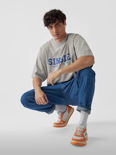 VETEMENTS T-Shirt mit Statement-Print Mittelgrau meliert 6