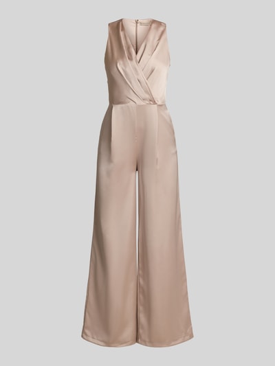 Produktfoto, Jumpsuit aus Satin mit V-Ausschnitt von Rinascimento in Beige, Regular Fit, Drapierungen, glatte Textur, ohne sichtbare Person.