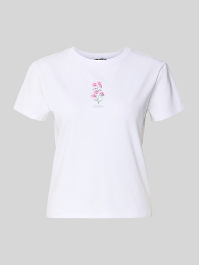 Produktfoto, Schmal geschnittenes T-Shirt aus Baumwollmix mit Blumen-Print von REVIEW, weiß mit zartem Blumenmotiv, Rundhalsausschnitt