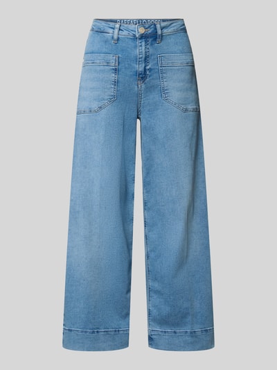 Produktfoto, niebieska jeansowa spodnie w 6/8 długości, model 'MIRU' od Raffaello Rossi, szeroka nogawka, naszywane kieszenie, damska jeans, szerokość w rozmiarze 36: 41 cm, długość wewnętrzna nogawki w rozmiarze 36: 71 cm, gładka faktura
