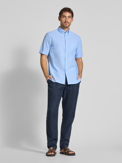 Christian Berg Men Regular fit vrijetijdsoverhemd met button-downkraag Bleu - 1