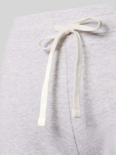 Produktfoto, Piżama-Spodnie z elastycznym pasem od Skiny, mieszanka bawełny i elastanu, krój slim fit, tunel, detal z logo