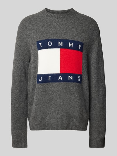 Tommy Jeans Sweter z dzianiny o kroju regular fit z wyhaftowanym logo Grafitowy 2