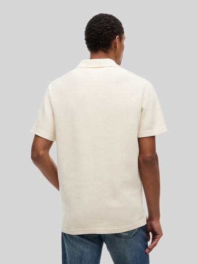 Tommy Jeans Relaxed Fit Poloshirt aus reiner Baumwolle Sand 5