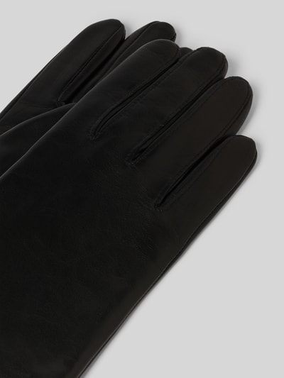 Produktfoto, schwarze Handschuhe aus echtem Leder Modell 'HAMBURG' von Roeckl mit eingefassten Abschlüssen und Woll-Kaschmir-Mix-Innenfutter