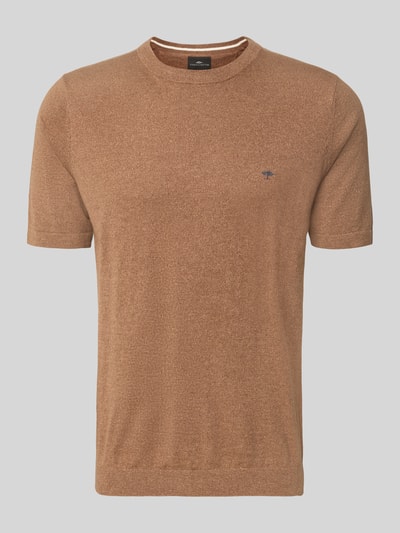 Produktfoto, Regular Fit T-Shirt mit Leinen-Anteil in Strick-Optik von Fynch-Hatton in Braun, Baumwoll-Mix, Logo-Stitching, elastische Abschlüsse, Rückenlänge 70 cm bei Größe M.