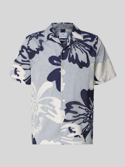 Produktfoto, Casual Fit Freizeithemd aus reiner Baumwolle von PAUL SMITH mit Reverskragen, durchgehender Knopfleiste, großflächigem floralen Muster in Blau- und Cremetönen, Kurzärmelig, strukturierter Baumwollstoff, Rückenlänge 66 cm, Schulterbreite 44 cm, Ärmellänge 25 cm.