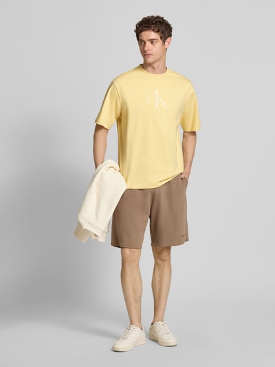 Calvin Klein Jeans T-shirt z wyhaftowanym logo Żółty 1