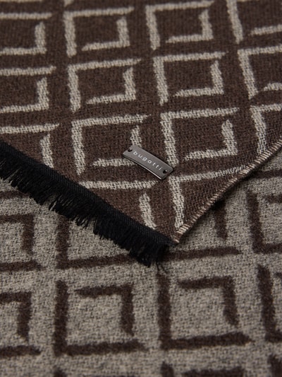 Produktfoto, Schal aus Material-Mix mit Woll-Anteil von bugatti, Rechteckform, braunes Allover-Muster, Fransen, Label-Detail, Damen Schal