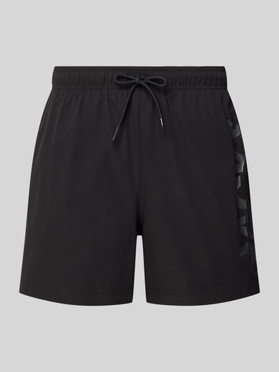 Produktfoto, Badehose mit Label-Print Modell 'MAUI WAVE' von Jack & Jones, Regular-Fit, schwarzer Stoff, elastischer Bund, glatte Textur