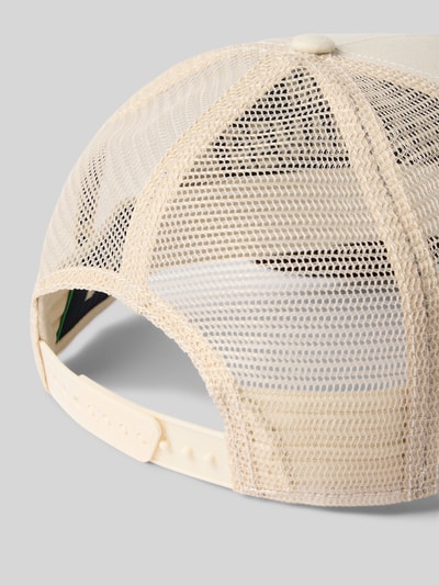 Produktfoto, Trucker Cap mit Motiv-Stitching von GOORIN BROS., beige Mesh, Schnappverschluss, Logo-Detail, dezente Farbgebung, Strapback.