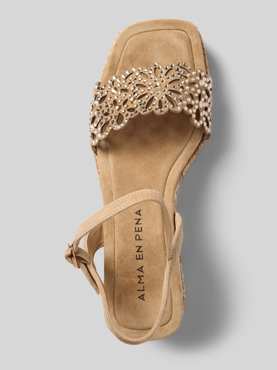 Produktfoto, Sandalette aus Leder mit Keilabsatz von ALMA EN PENA in Beige mit Ziersteinbesatz, Dornschließe, Absatzhöhe: 10 cm, Größe 40