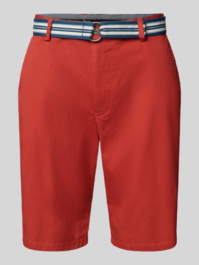 Christian Berg Men Bermudy o kroju regular fit z paskiem Czerwony 2