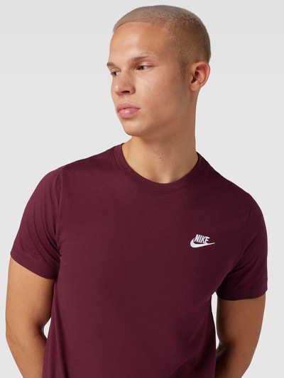 Nike T-Shirt mit Logo-Stitching Bordeaux 3