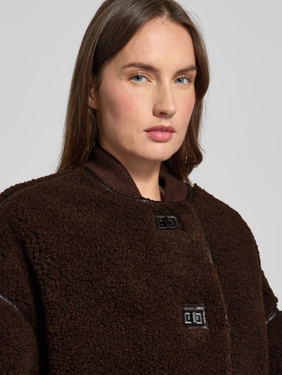 Bash Płaszcz o kroju relaxed fit z futerka model ‘Millie’ Ciemnobrązowy 3