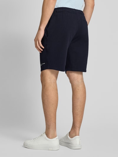 Tommy Hilfiger Regular Fit Sweatshorts mit Label-Print Marine 5