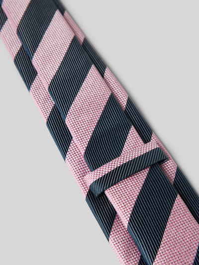 Produktfoto, Seidenkrawatte im Allover-Look (6,5 cm) von OLYMP in Rosa und Dunkelblau, reine Seide, klassische Form, Label-Detail, Handmade, Breite 7 cm