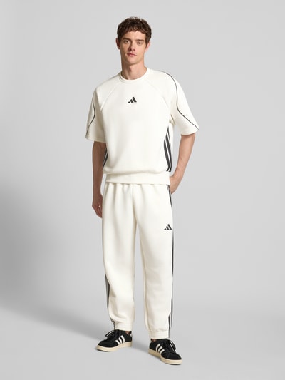 adidas Sportswear T-Shirt mit Logo und Rundhalsausschnitt Offwhite 1