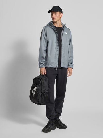 The North Face Kurtka o kroju regular fit z nadrukiem z logo model ‘Quest’ Jasnoszary 1