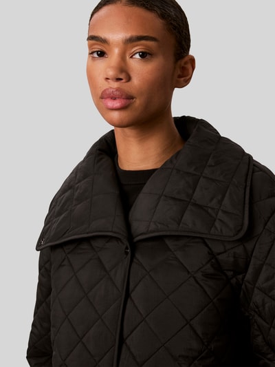 Calvin Klein Womenswear Kurtka pikowana o kroju relaxed fit z rozcięciami po bokach Czarny 3