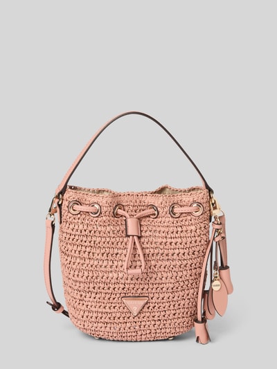 Productfoto, Handtasche in Flecht-Optik Modell 'Ofelia' van Guess, papier, roze kleur, logo-applicatie, afneembare schouderriem, 22x20x13 cm, hoofdvak met magneetsluiting, schouderriem 114 cm