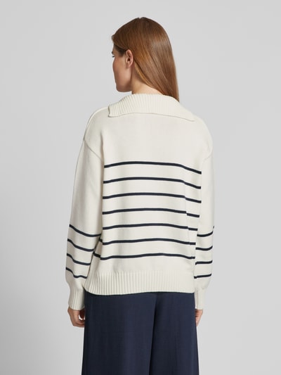 MaxMara Leisure Strickpullover mit V-Ausschnitt Modell 'BILLY' Weiss 5