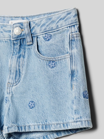 Mango Regular Fit Jeansshorts mit Motiv-Stitching Modell 'estrella' Hellblau 2