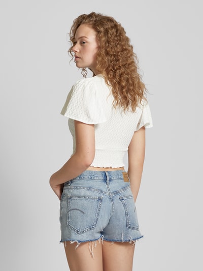 Only Crop Top mit Smok-Details Modell 'HANNAH' Offwhite 5