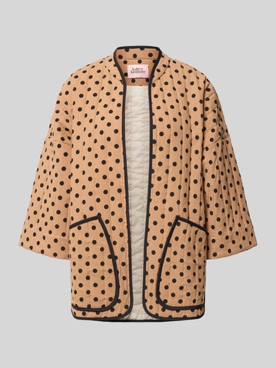 Produktfoto, Jacke im Allover-Look Modell 'Lulu' von LOLLYS LAUNDRY aus reiner Baumwolle mit schwarzen Punkten, relaxed Fit, 3/4-Arm, beiger Grundton, sichtbare schwarze Einfassungen, strukturierte Oberfläche