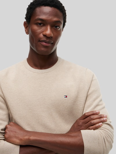 Tommy Hilfiger Sweter z dzianiny o kroju regular fit z czystej bawełny Beżowy melanż 3